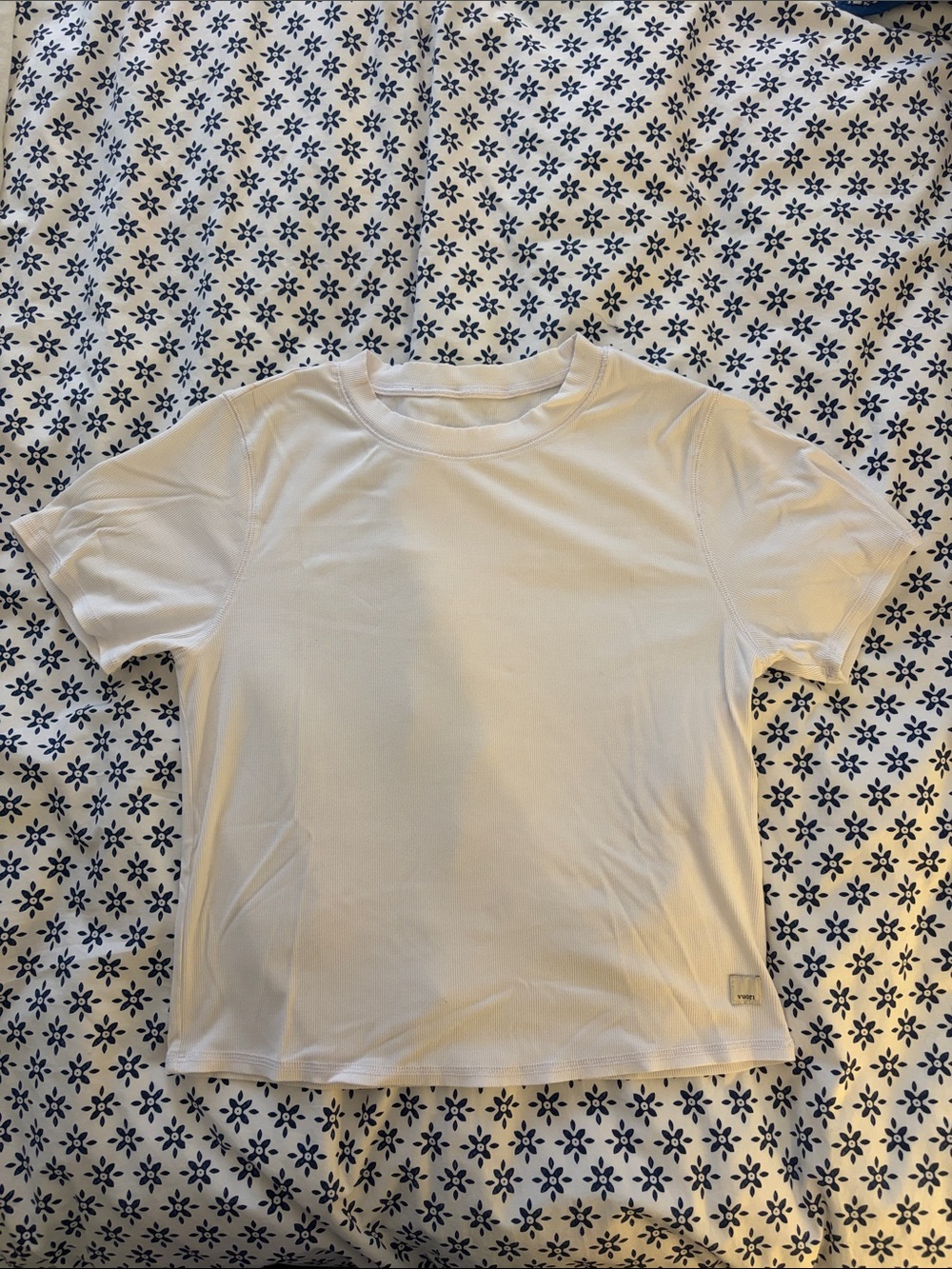 Vuori white ribbed tshirt